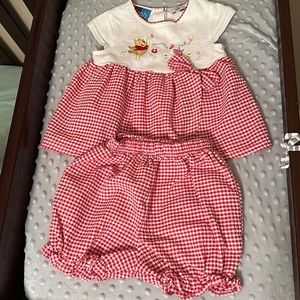 2000’s Pooh Bear Baby Girl Outfit